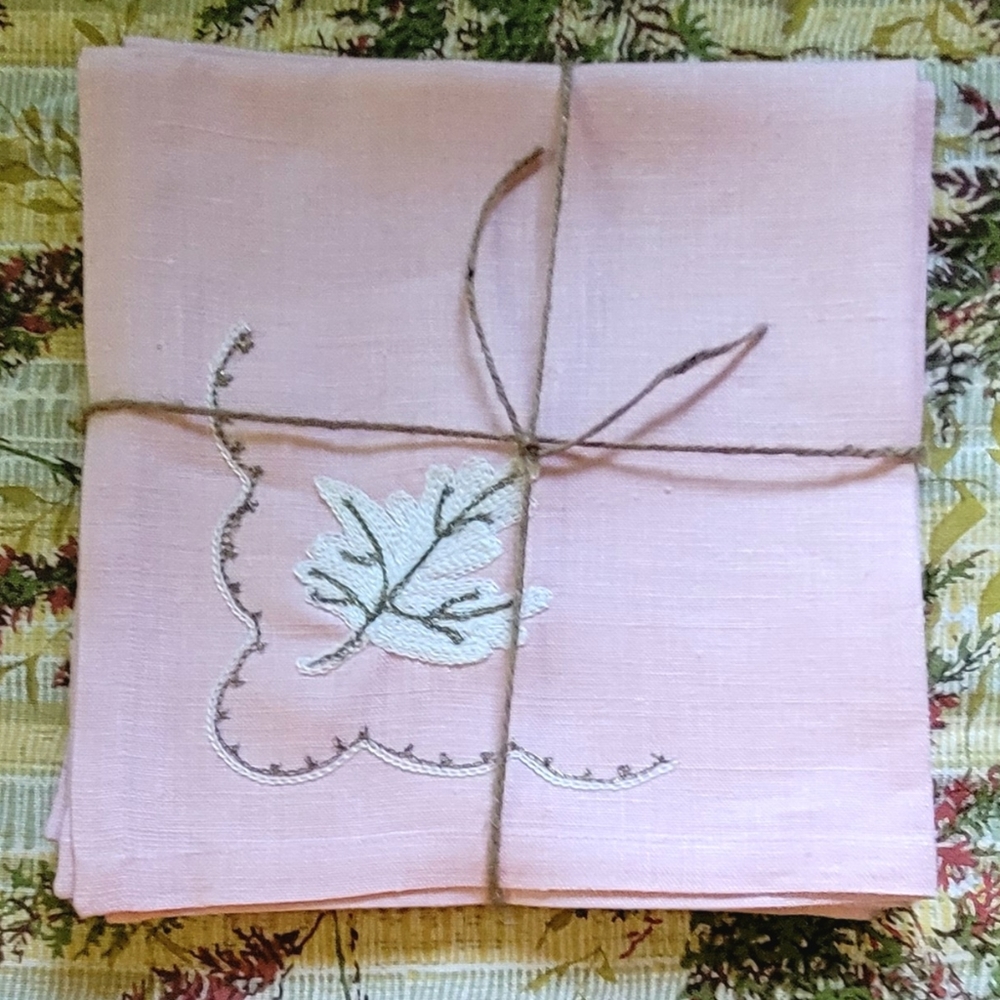 COPY - 🌸  S/4 Vintage Linen Napkins  🌸  EVC
